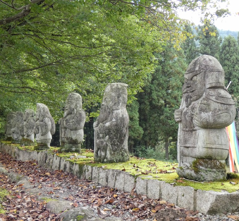 八海山尊神社にて